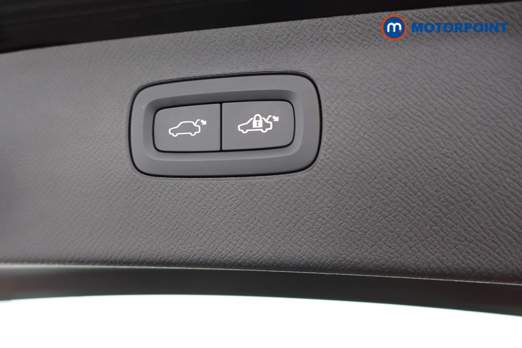 Volvo Xc90 Core Automatic Petrol Plug-In Hybrid SUV - Stock Number (1575764) - 29th supplementary image