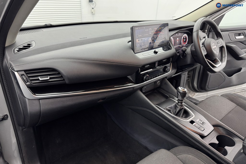 Nissan Qashqai N-Connecta Manual Petrol SUV - Stock Number (1577669) - 8th supplementary image