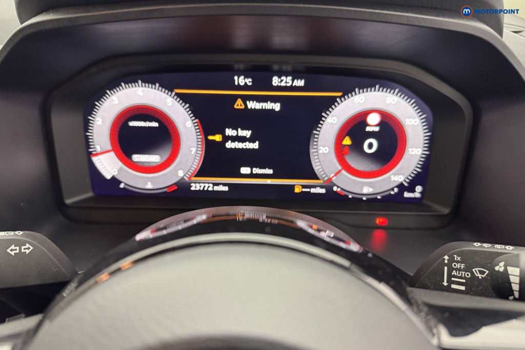 Nissan Qashqai N-Connecta Manual Petrol SUV - Stock Number (1577669) - 9th supplementary image