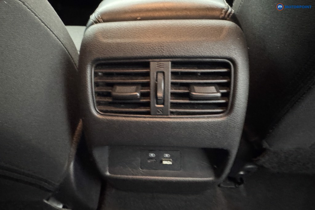 Nissan Qashqai N-Connecta Manual Petrol SUV - Stock Number (1577669) - 10th supplementary image