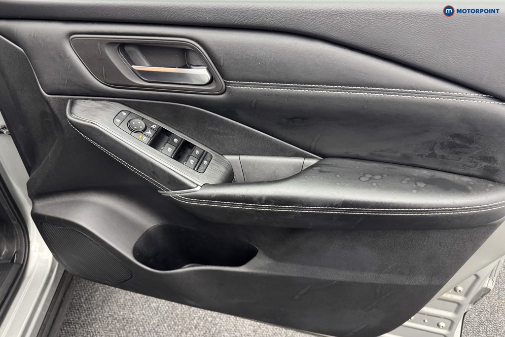Nissan Qashqai N-Connecta Manual Petrol SUV - Stock Number (1577669) - 22nd supplementary image