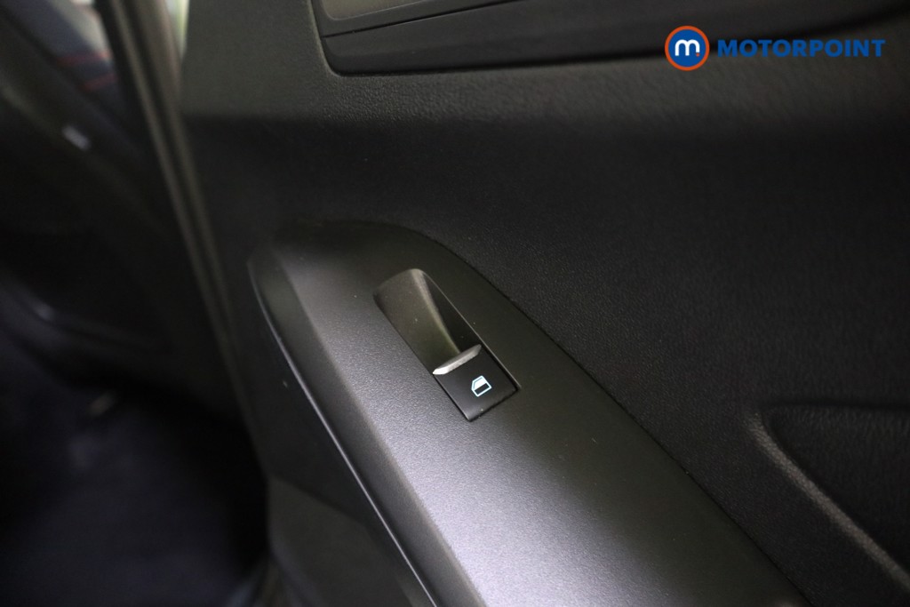 Ford Focus St-Line Manual Petrol Hatchback - Stock Number (1577862) - 15th supplementary image