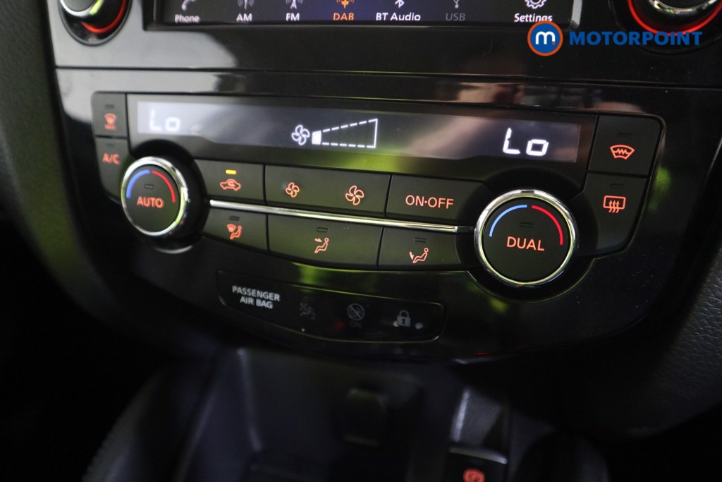 Nissan Qashqai Tekna Manual Petrol SUV - Stock Number (1578268) - 7th supplementary image