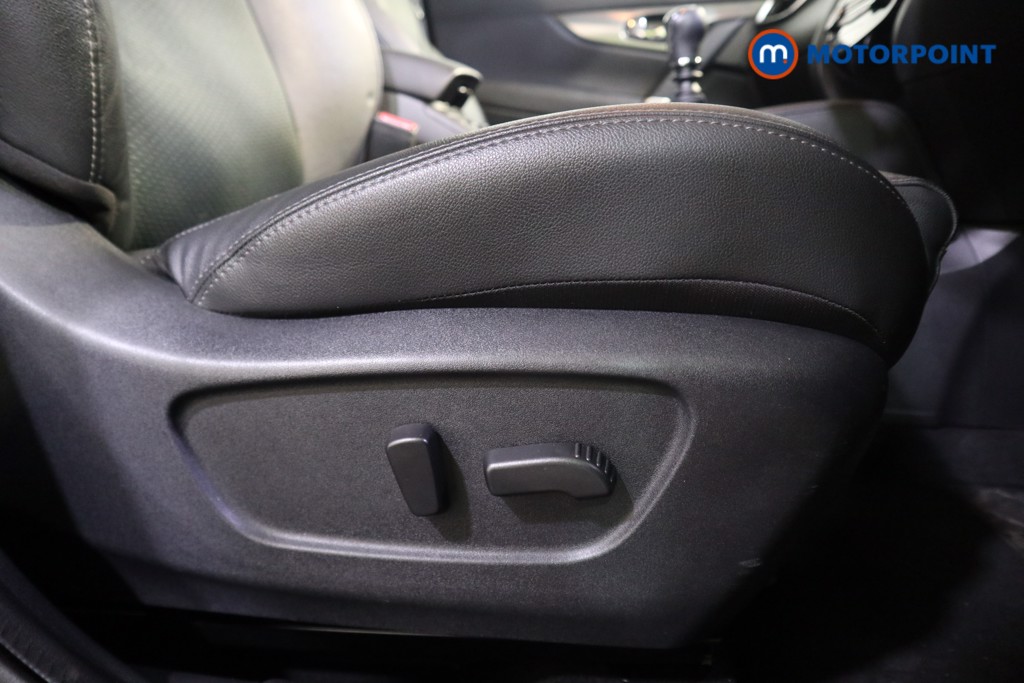 Nissan Qashqai Tekna Manual Petrol SUV - Stock Number (1578268) - 14th supplementary image