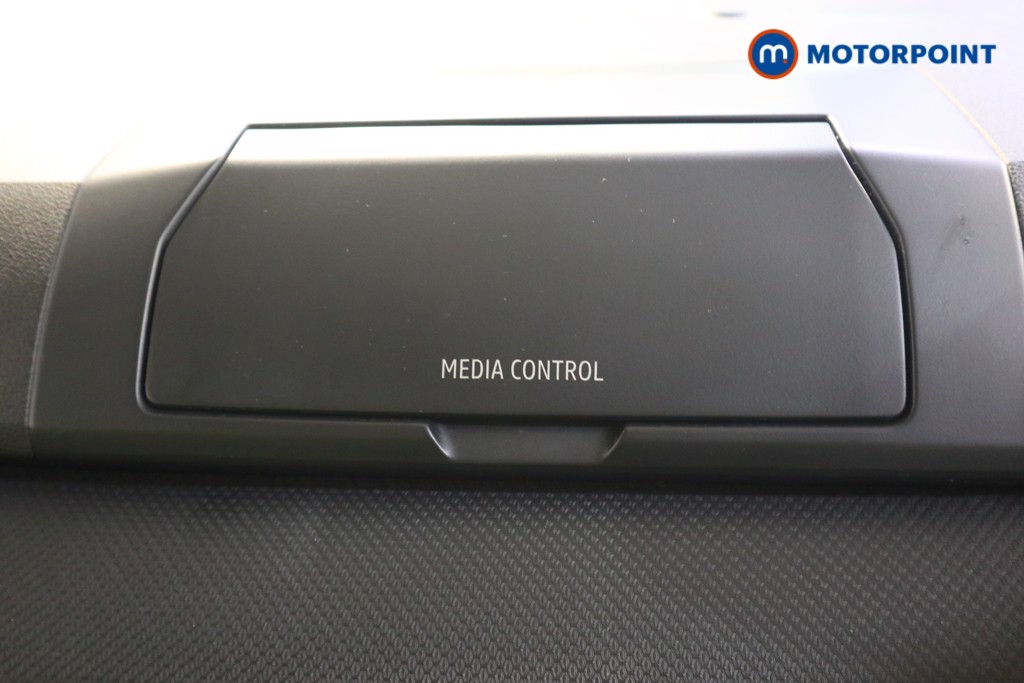 Dacia Sandero Essential Manual Petrol Hatchback - Stock Number (1579292) - 7th supplementary image
