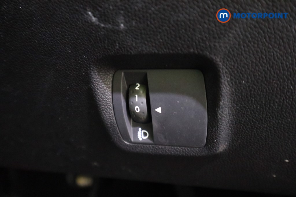 Dacia Sandero Essential Manual Petrol Hatchback - Stock Number (1579292) - 11th supplementary image