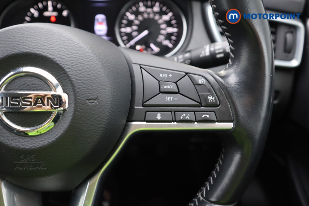 Nissan Qashqai Tekna Manual Diesel SUV - Stock Number (1579513) - 7th supplementary image