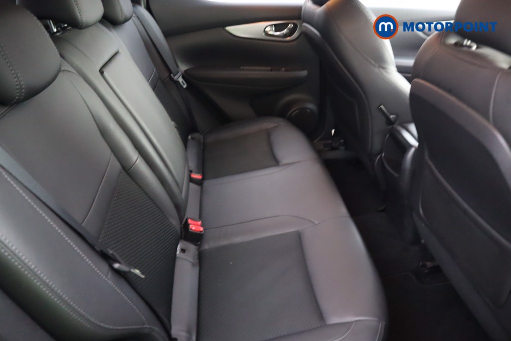Nissan Qashqai Tekna Manual Diesel SUV - Stock Number (1579513) - 16th supplementary image