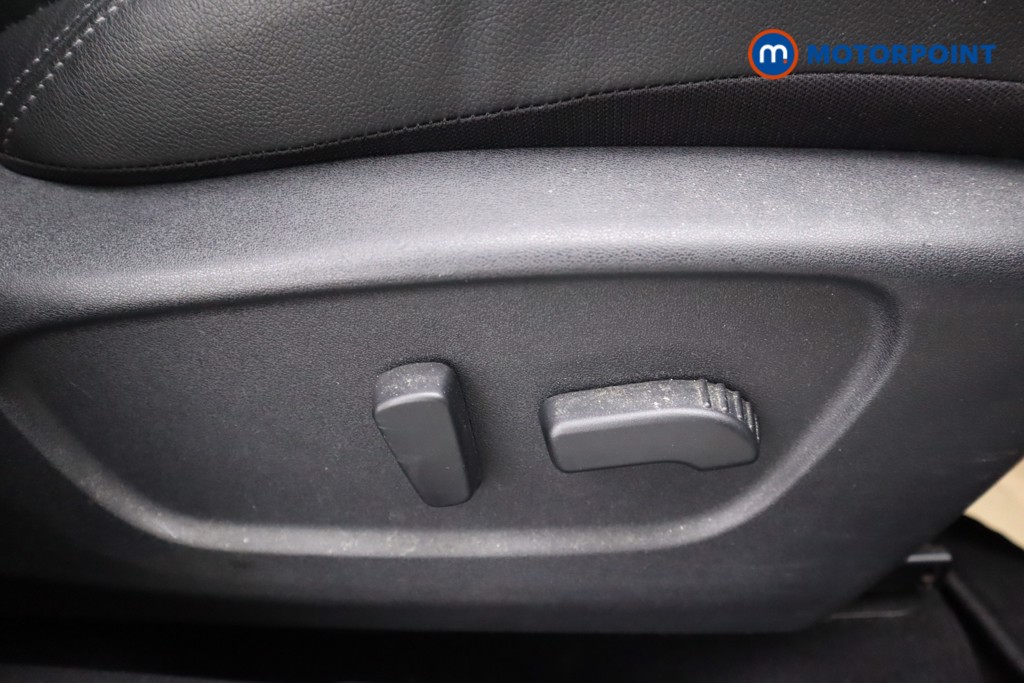 Nissan Qashqai Tekna Manual Diesel SUV - Stock Number (1579513) - 20th supplementary image