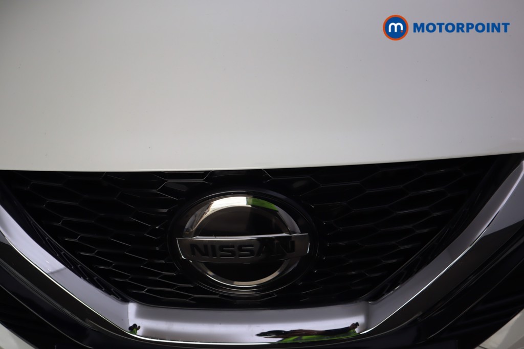 Nissan Qashqai Tekna Manual Diesel SUV - Stock Number (1579513) - 24th supplementary image