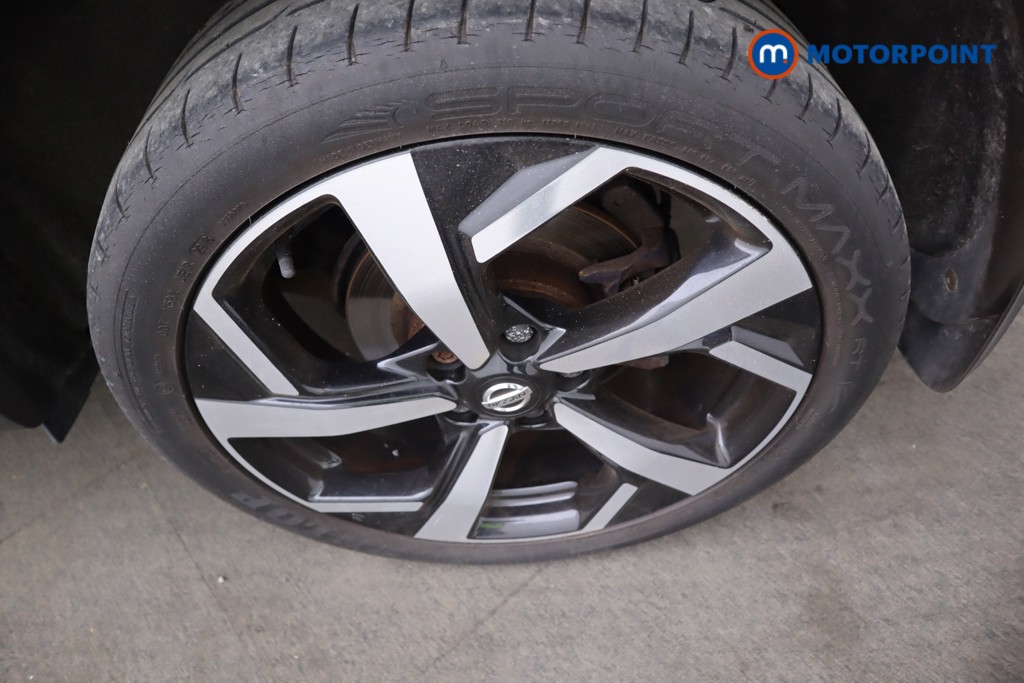 Nissan Qashqai Tekna Manual Diesel SUV - Stock Number (1579513) - 28th supplementary image