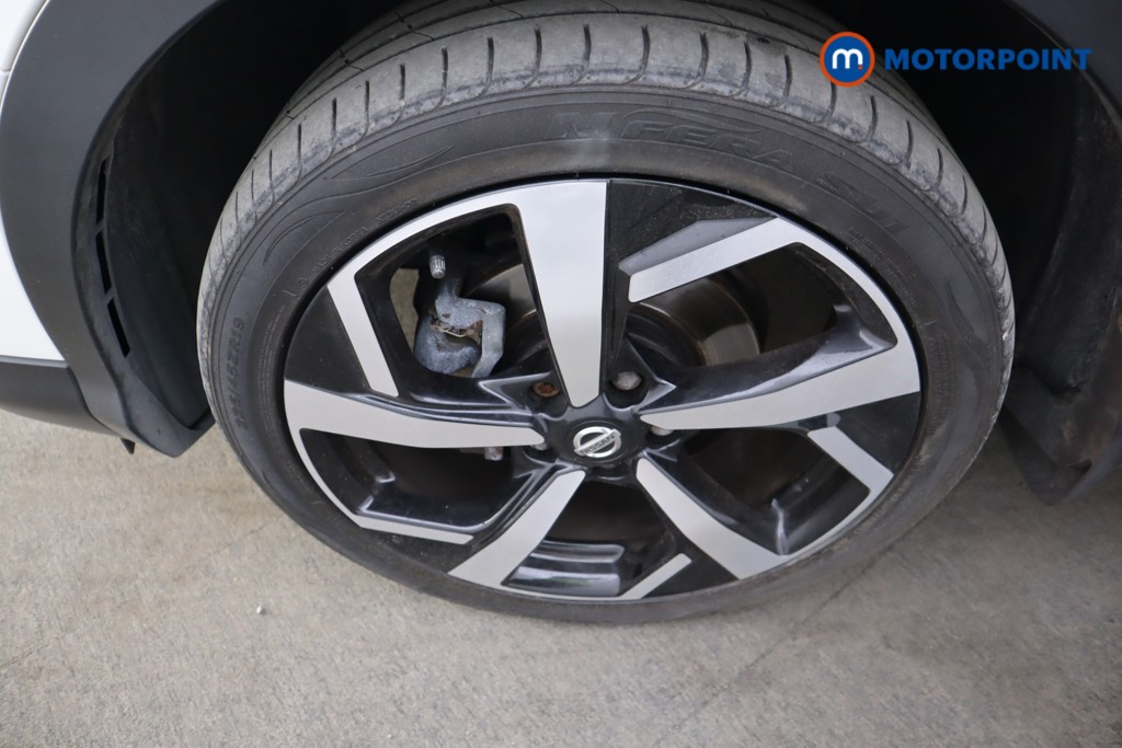 Nissan Qashqai Tekna Manual Diesel SUV - Stock Number (1579513) - 29th supplementary image