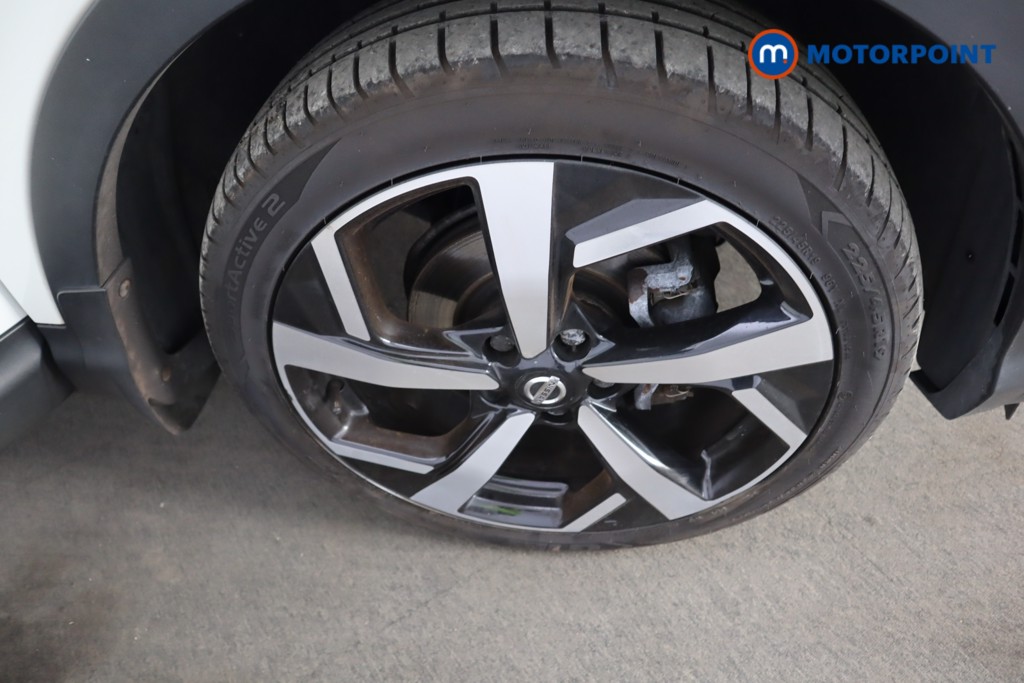 Nissan Qashqai Tekna Manual Diesel SUV - Stock Number (1579513) - 30th supplementary image