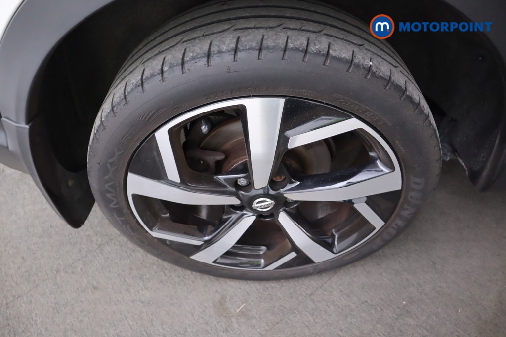 Nissan Qashqai Tekna Manual Diesel SUV - Stock Number (1579513) - 31st supplementary image