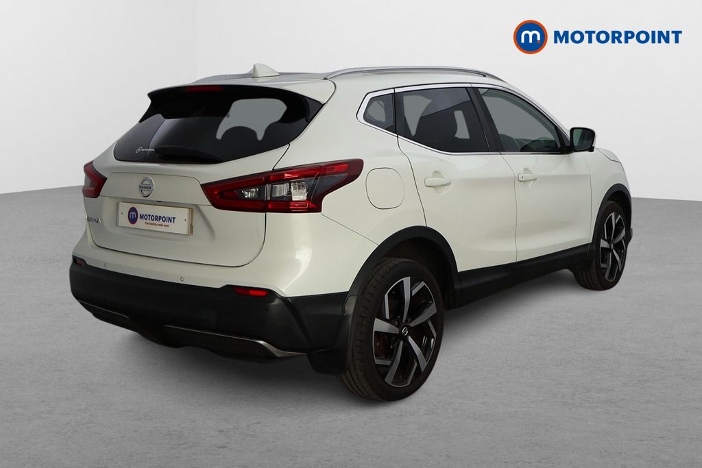 Nissan Qashqai Tekna Manual Diesel SUV - Stock Number (1579513) - Drivers side rear corner