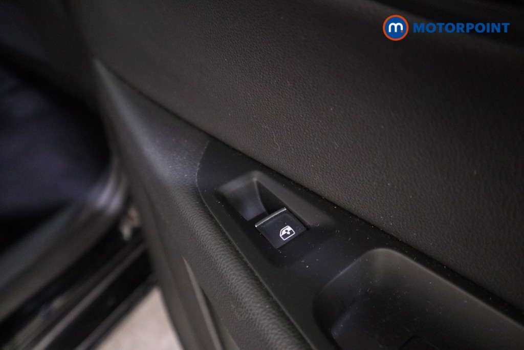 Seat Leon Fr Black Edition Automatic Petrol Hatchback - Stock Number (1580009) - 16th supplementary image