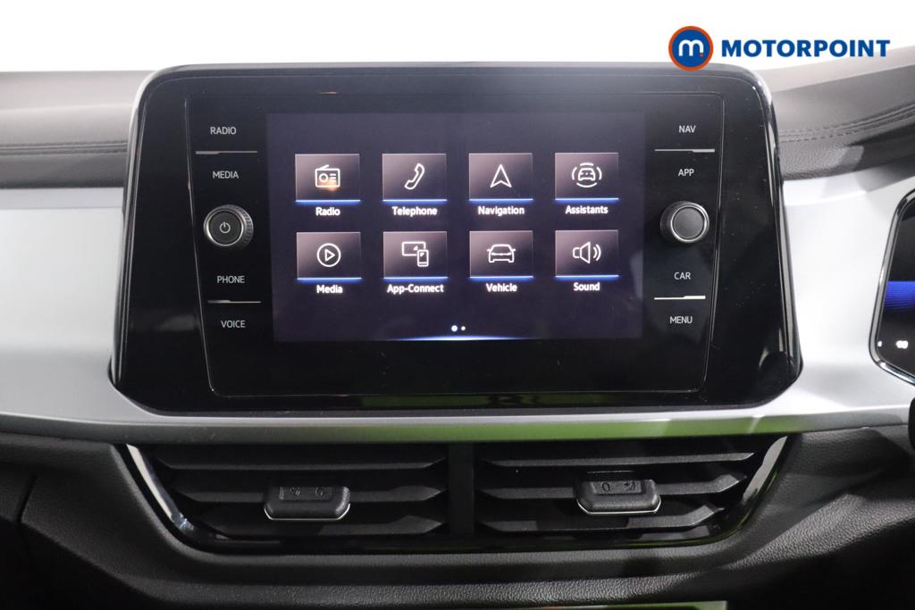 Volkswagen T-Roc Life Manual Petrol SUV - Stock Number (1580200) - 2nd supplementary image