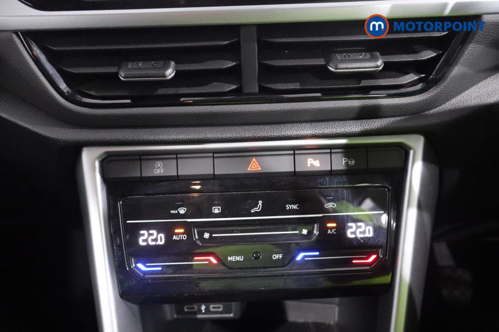 Volkswagen T-Roc Life Manual Petrol SUV - Stock Number (1580200) - 3rd supplementary image