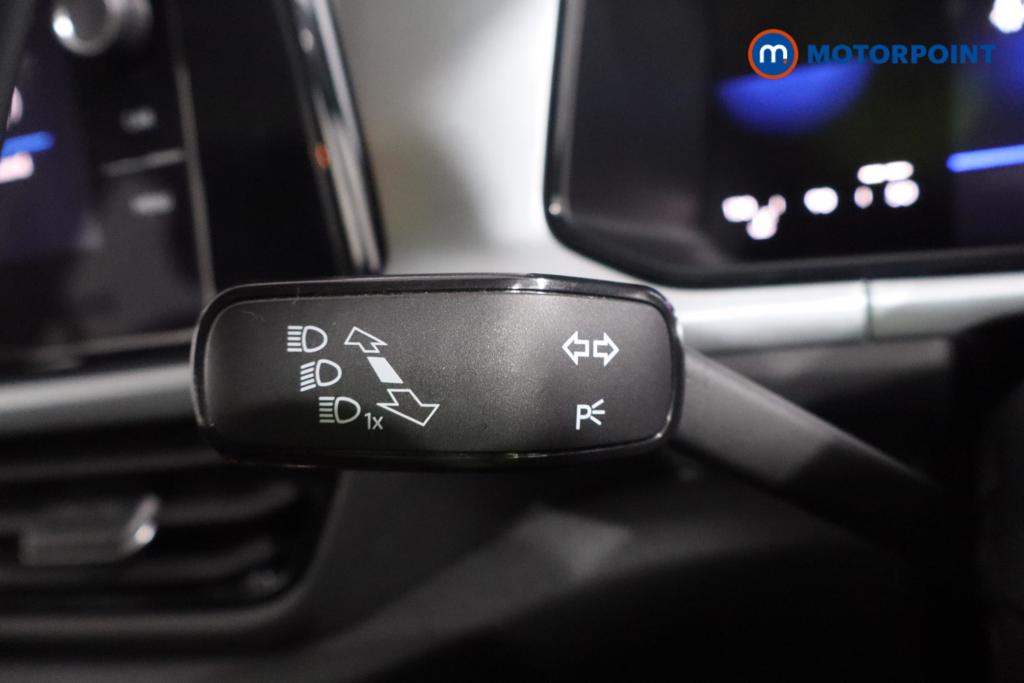 Volkswagen T-Roc Life Manual Petrol SUV - Stock Number (1580200) - 10th supplementary image