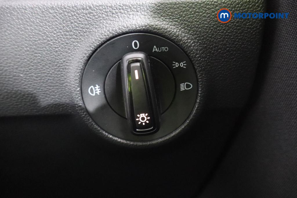 Volkswagen T-Roc Life Manual Petrol SUV - Stock Number (1580200) - 12th supplementary image