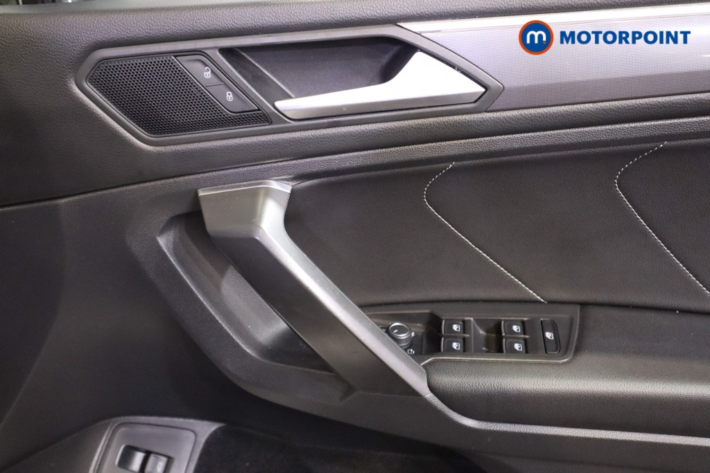 Volkswagen Tiguan Allspace R-Line Tech Automatic Diesel SUV - Stock Number (1580368) - 9th supplementary image