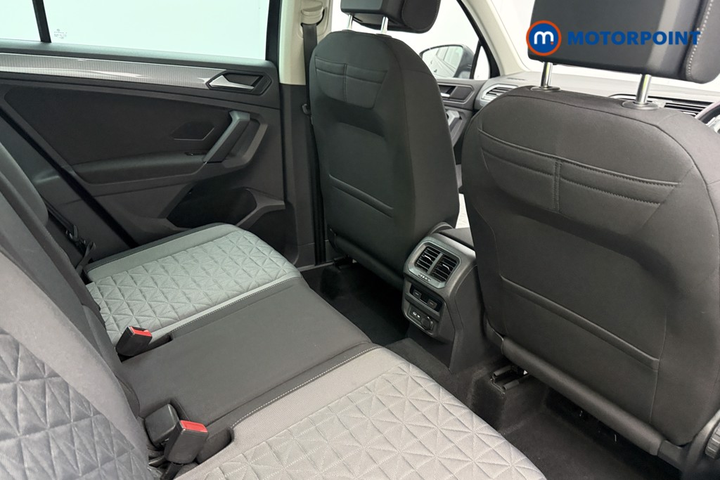 Volkswagen Tiguan Life Manual Petrol SUV - Stock Number (1580575) - 9th supplementary image