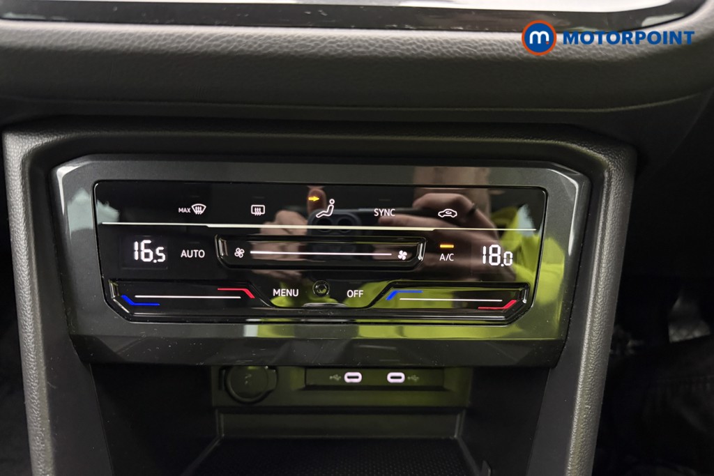 Volkswagen Tiguan Life Manual Petrol SUV - Stock Number (1580575) - 18th supplementary image