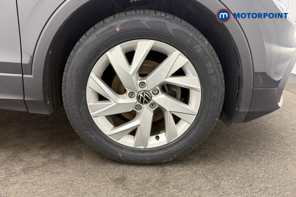 Volkswagen Tiguan Life Manual Petrol SUV - Stock Number (1580575) - 27th supplementary image