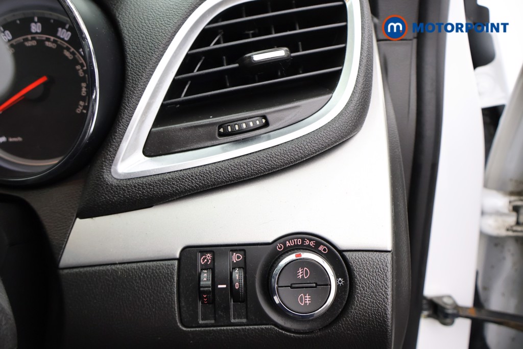 Vauxhall Mokka Tech Line Automatic Petrol SUV - Stock Number (1580736) - 7th supplementary image