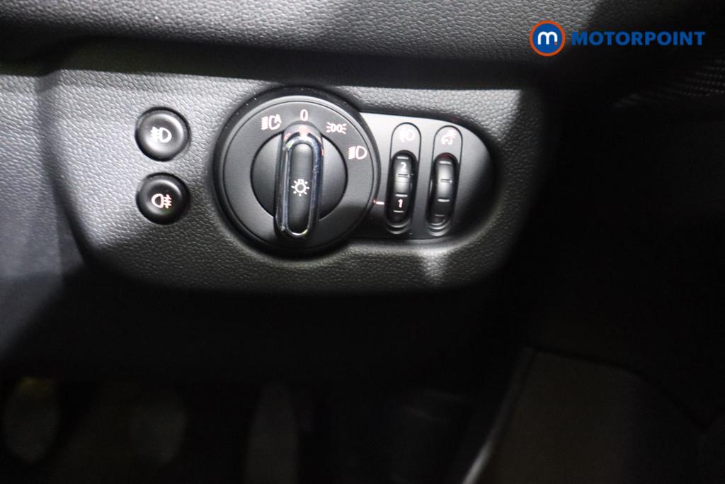 Mini Clubman Cooper Classic Manual Petrol Estate - Stock Number (1581467) - 11th supplementary image