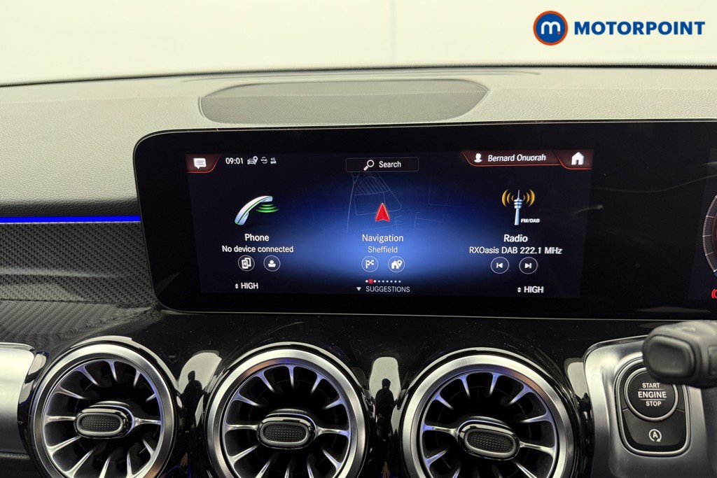 Mercedes-Benz GLB Amg Line Automatic Petrol SUV - Stock Number (1581493) - 8th supplementary image