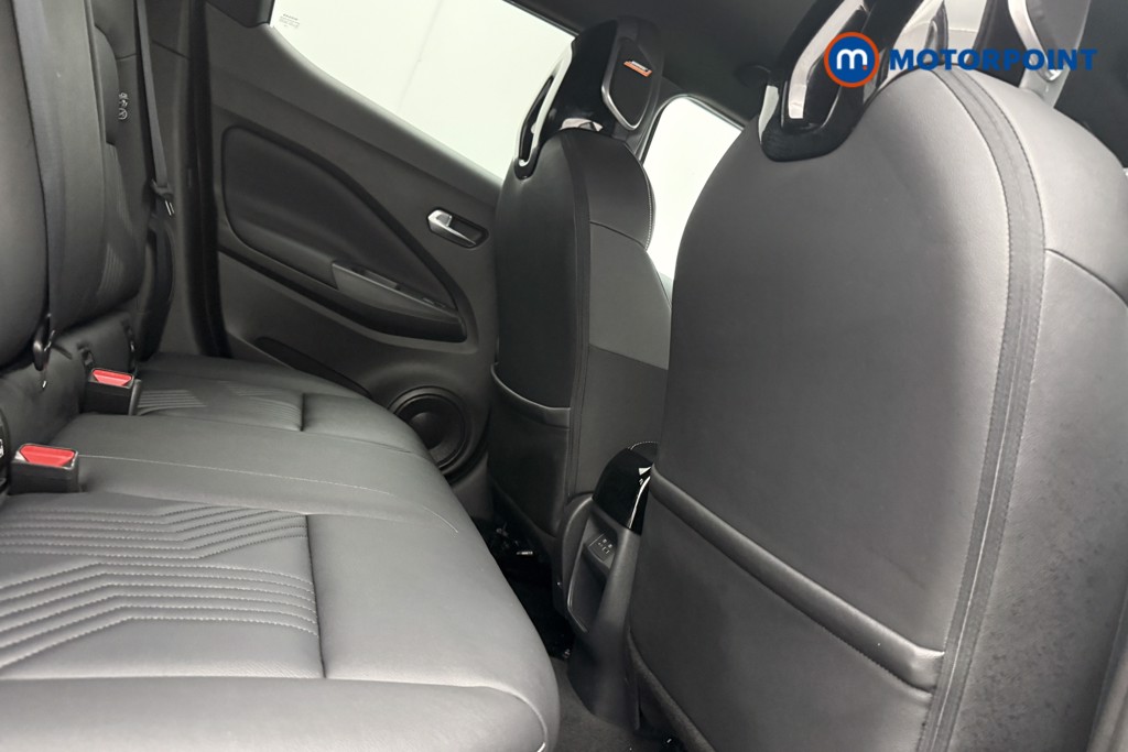 Nissan Juke Tekna Manual Petrol SUV - Stock Number (1581980) - 9th supplementary image