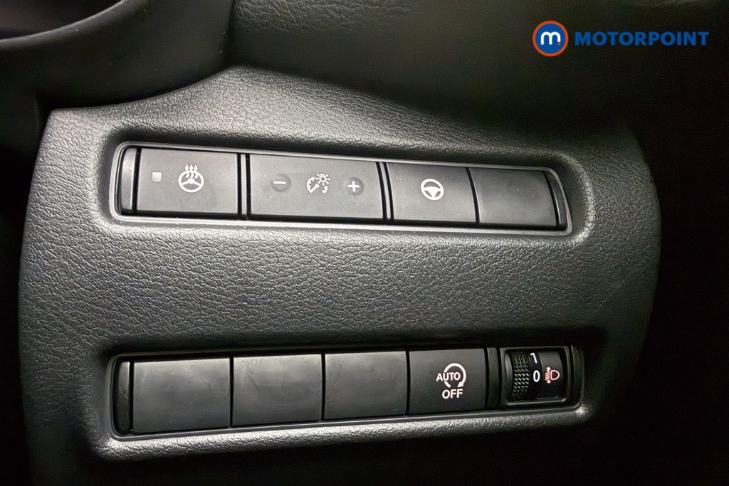 Nissan Juke Tekna Manual Petrol SUV - Stock Number (1581987) - 17th supplementary image
