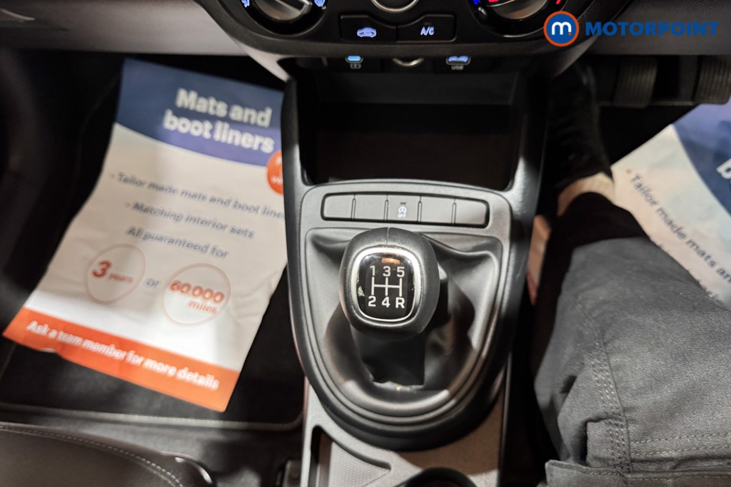 Hyundai I10 Advance Manual Petrol Hatchback - Stock Number (1582083) - 15th supplementary image