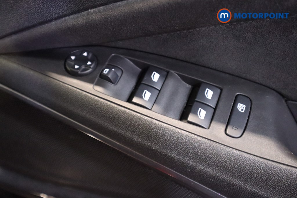 Vauxhall Crossland Ultimate Automatic Diesel SUV - Stock Number (1582111) - 11th supplementary image