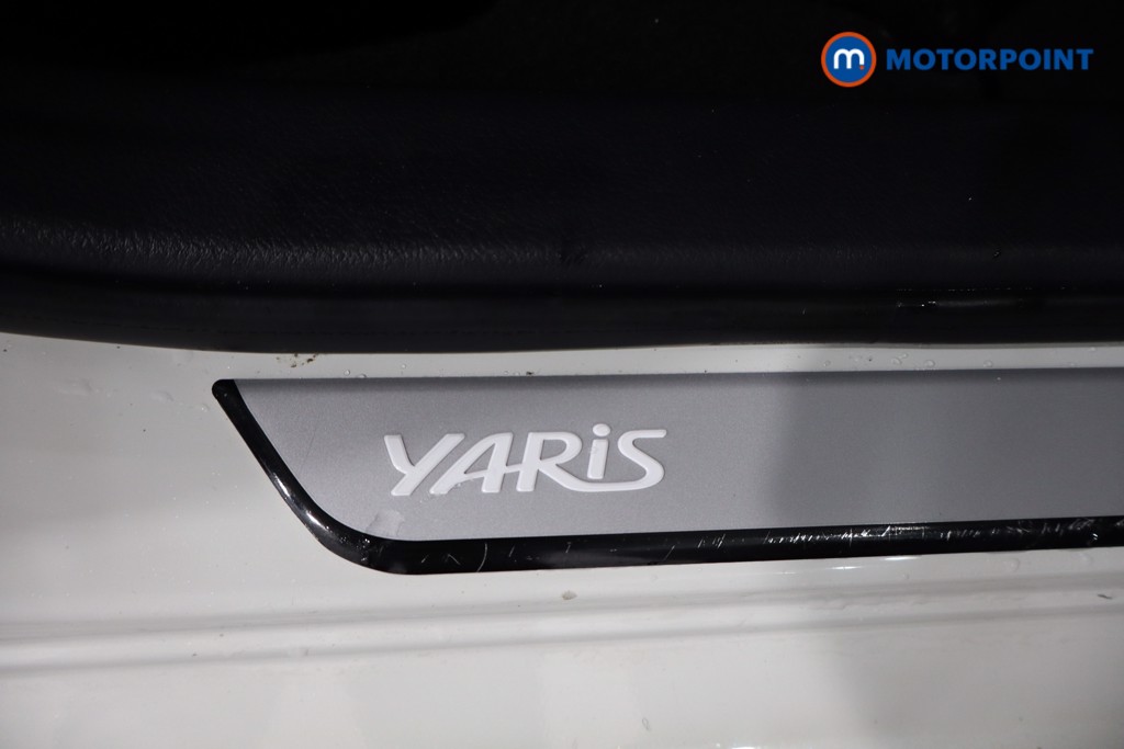 Toyota Yaris Y20 Manual Petrol Hatchback - Stock Number (1583225) - 21st supplementary image