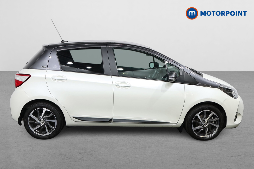 Toyota Yaris Y20 Manual Petrol Hatchback - Stock Number (1583225) - Drivers side