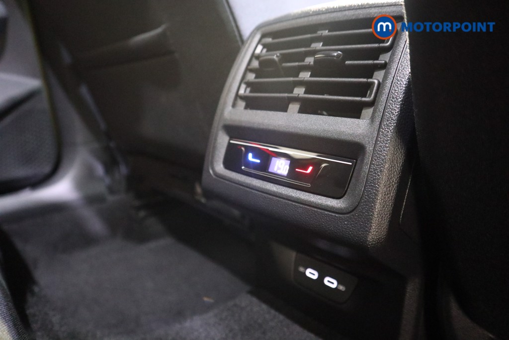 Volkswagen Golf GTI Automatic Petrol Hatchback - Stock Number (1583384) - 17th supplementary image