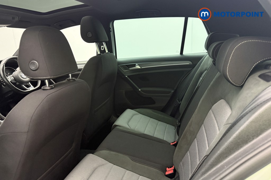 Volkswagen Golf R-Line Edition Automatic Diesel Hatchback - Stock Number (1583474) - 4th supplementary image