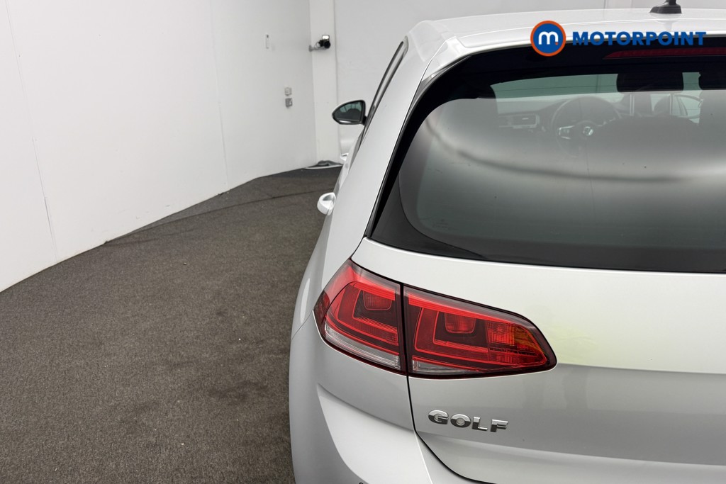 Volkswagen Golf R-Line Edition Automatic Diesel Hatchback - Stock Number (1583474) - 5th supplementary image