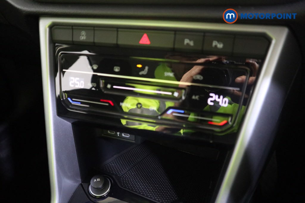 Volkswagen T-Roc Life Manual Petrol SUV - Stock Number (1583540) - 7th supplementary image