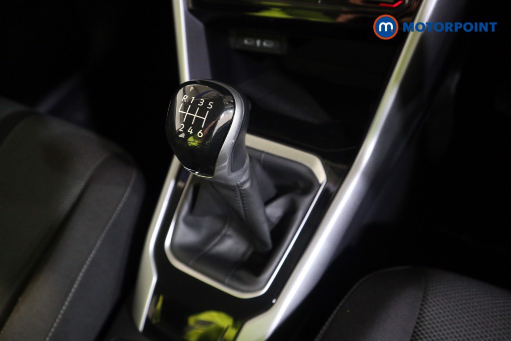 Volkswagen T-Roc Life Manual Petrol SUV - Stock Number (1583540) - 8th supplementary image