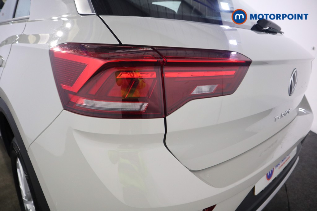 Volkswagen T-Roc Life Manual Petrol SUV - Stock Number (1583540) - 23rd supplementary image