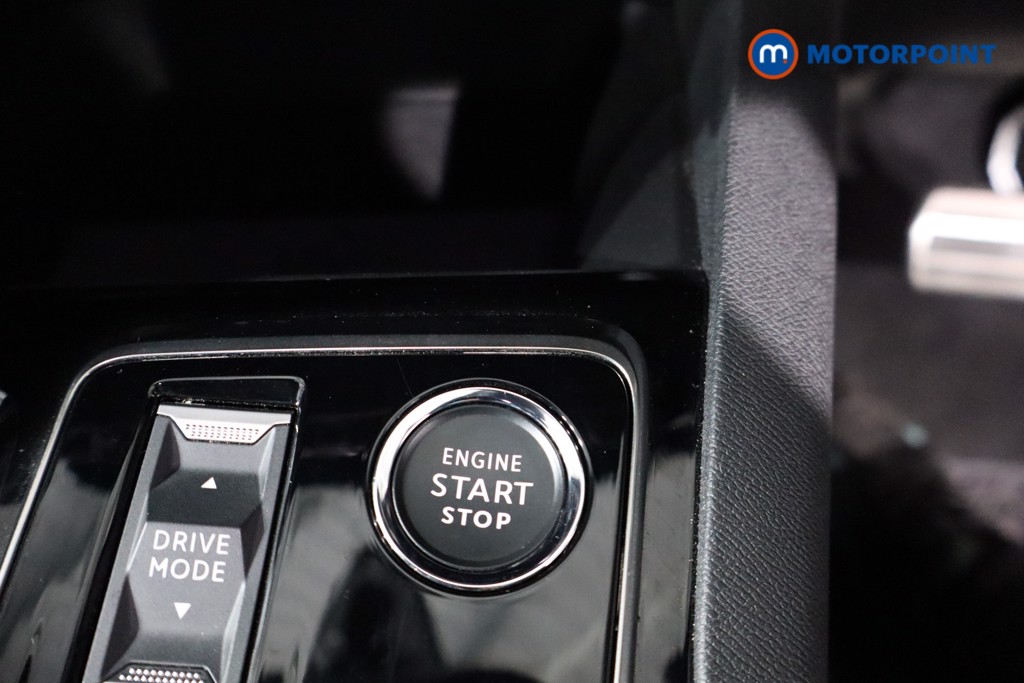 Peugeot 3008 Allure Automatic Petrol Plug-In Hybrid SUV - Stock Number (1583593) - 13th supplementary image