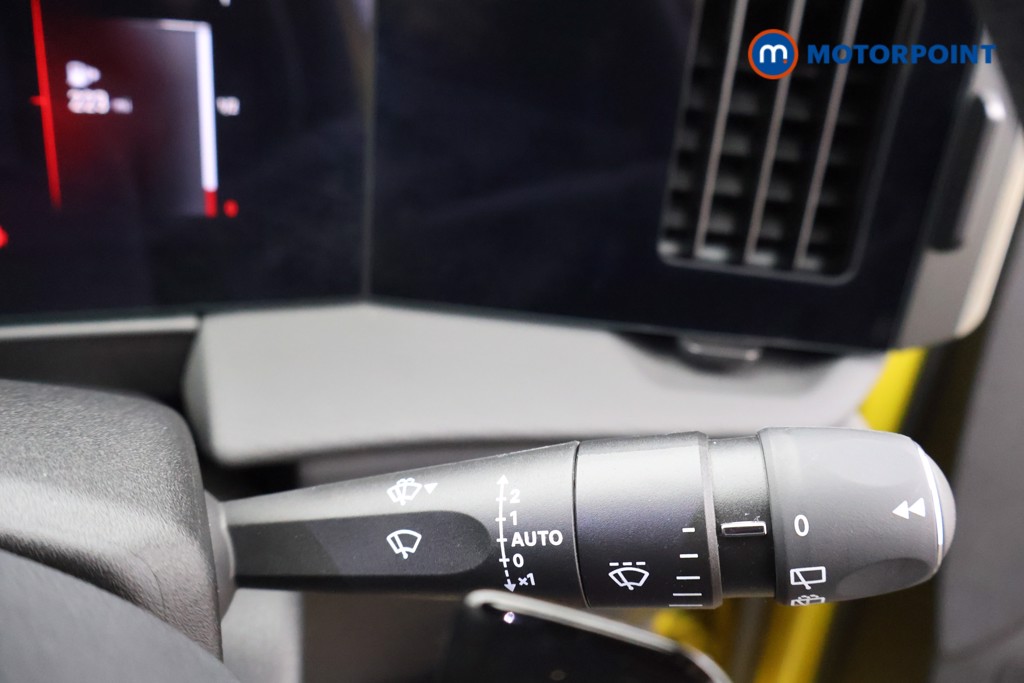 Vauxhall Astra Ultimate Automatic Petrol Hatchback - Stock Number (1583704) - 6th supplementary image