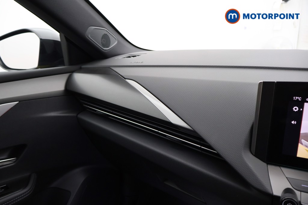 Vauxhall Astra Ultimate Automatic Petrol Hatchback - Stock Number (1583704) - 12th supplementary image