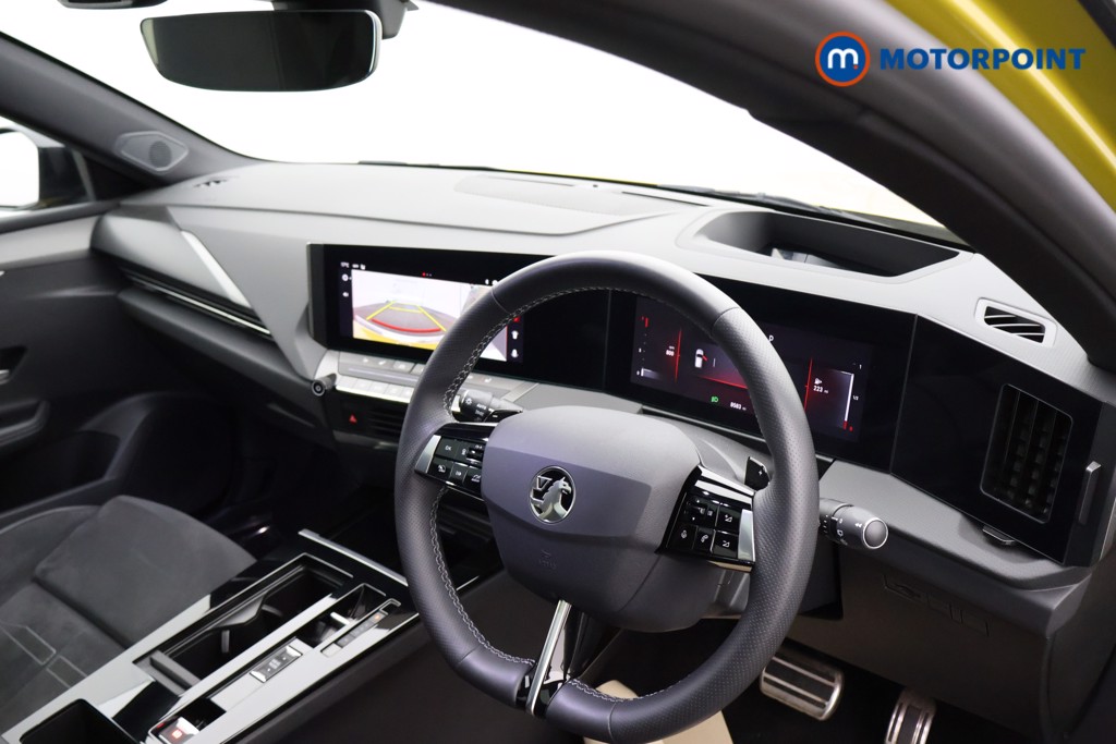 Vauxhall Astra Ultimate Automatic Petrol Hatchback - Stock Number (1583704) - 16th supplementary image