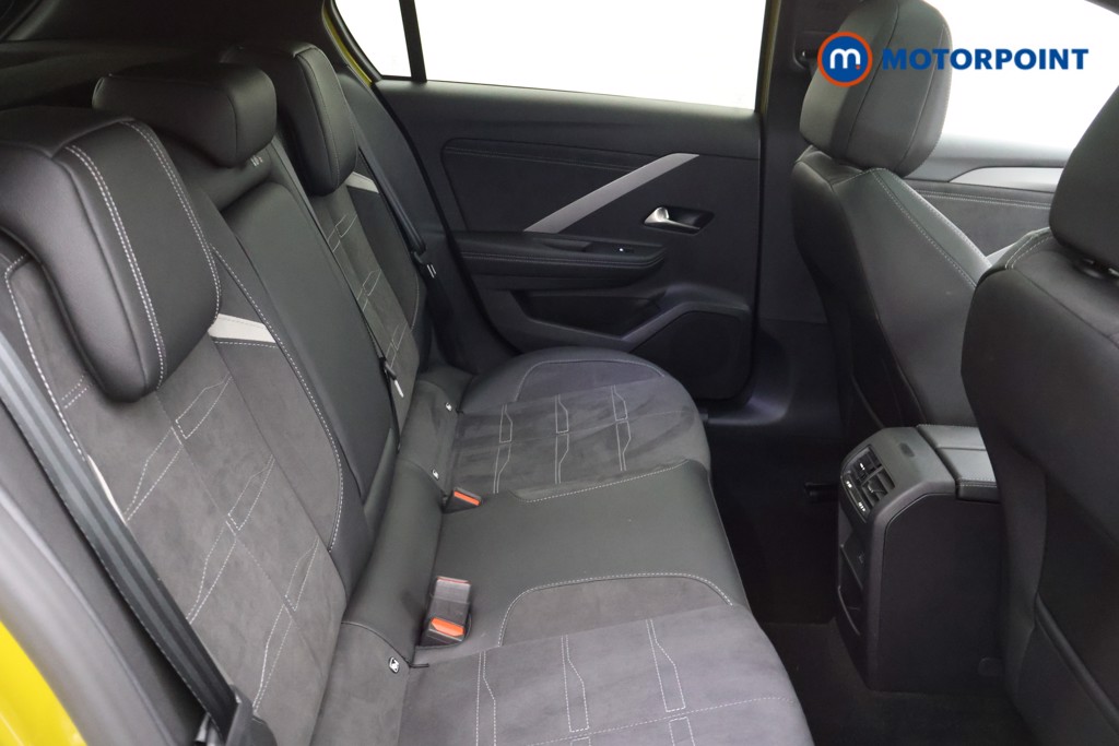 Vauxhall Astra Ultimate Automatic Petrol Hatchback - Stock Number (1583704) - 19th supplementary image