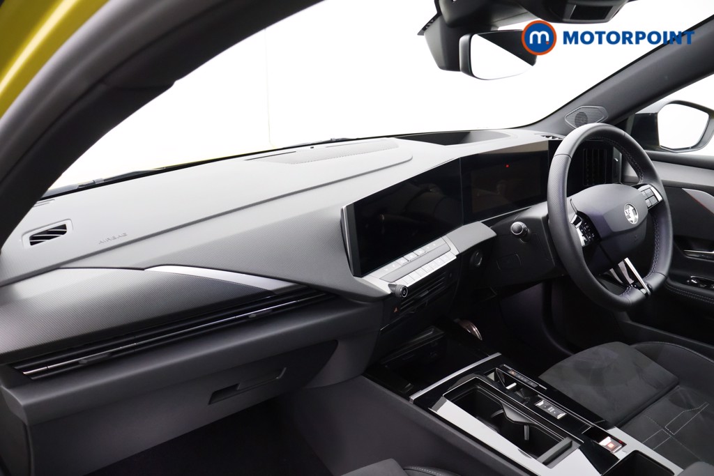 Vauxhall Astra Ultimate Automatic Petrol Hatchback - Stock Number (1583704) - 22nd supplementary image