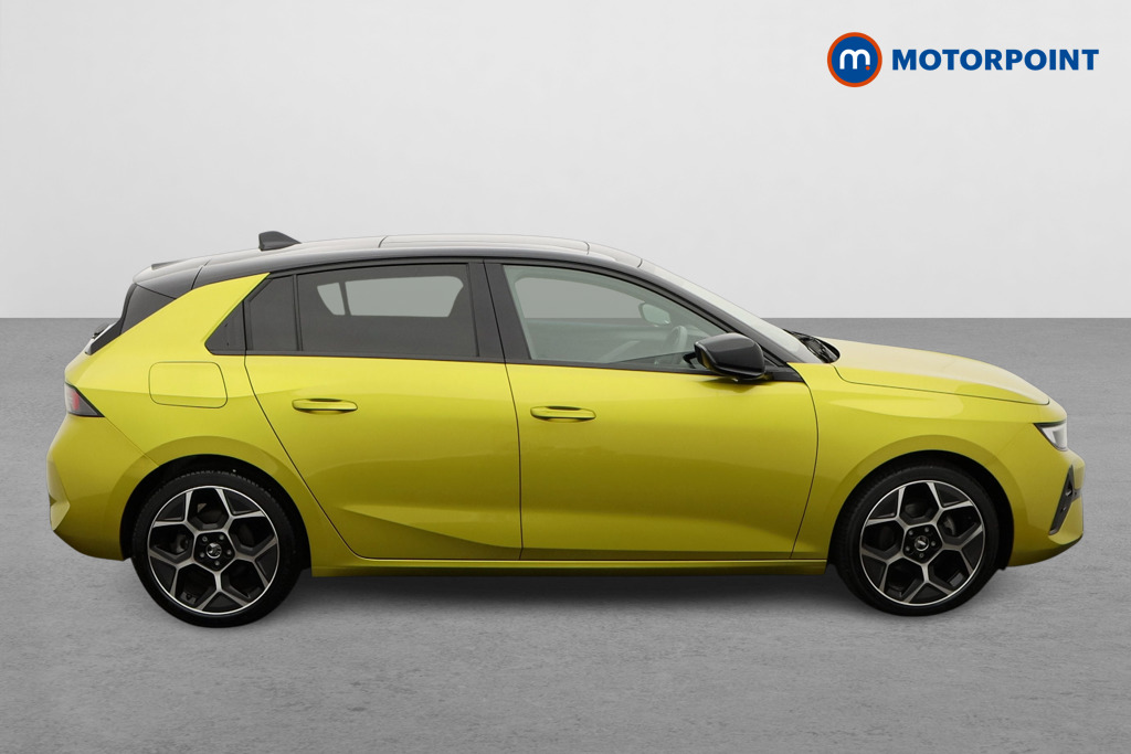 Vauxhall Astra Ultimate Automatic Petrol Hatchback - Stock Number (1583704) - Drivers side